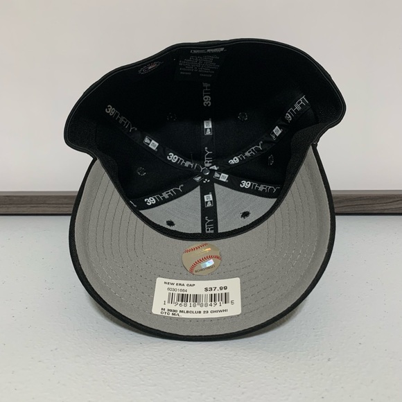 Chicago White Sox New Era Black 2023 Clubhouse 39THIRTY Flex Fit Hat-New - Picture 5 of 9